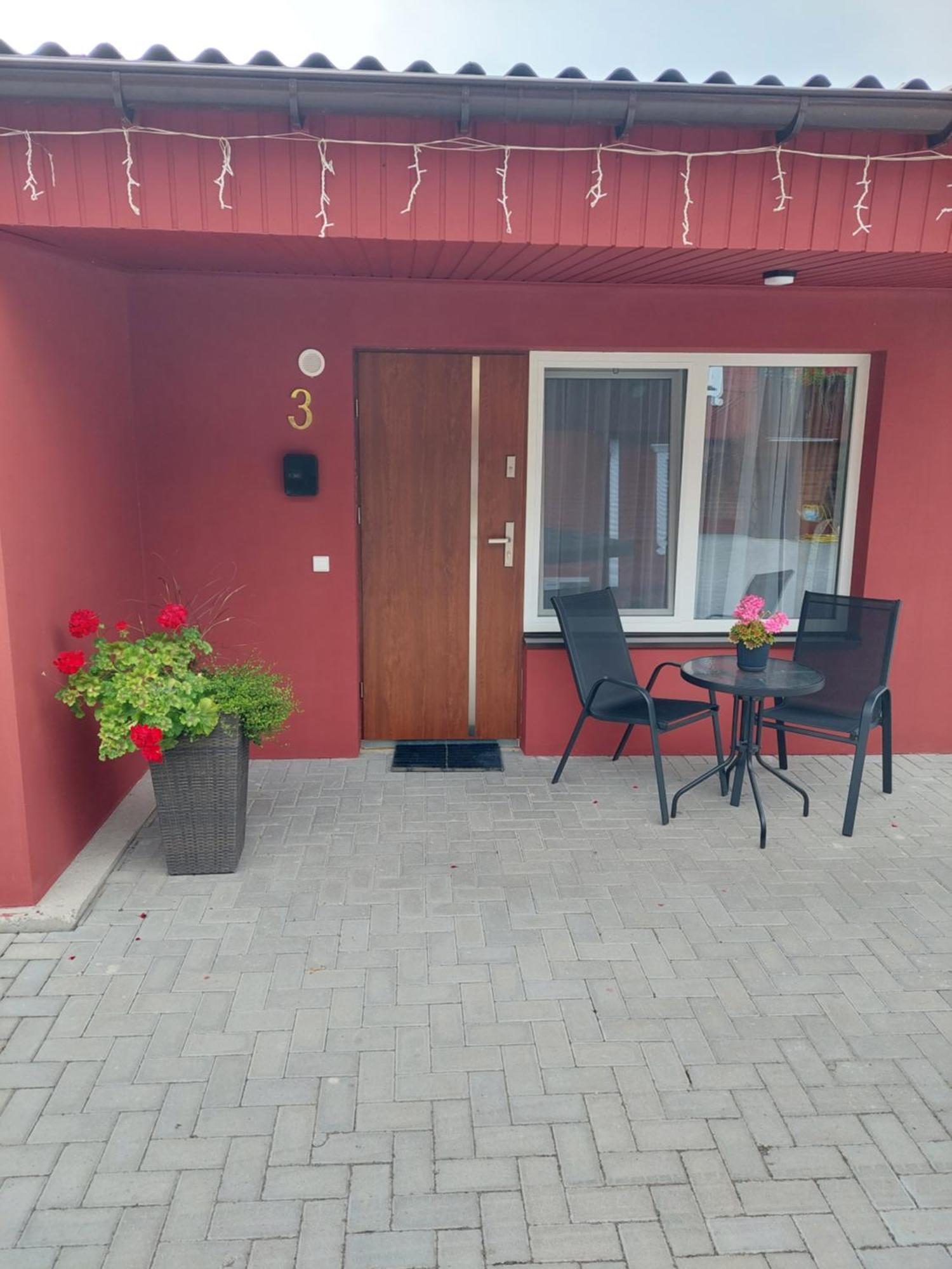 Lapiu Ola Apartment Utena Exterior foto